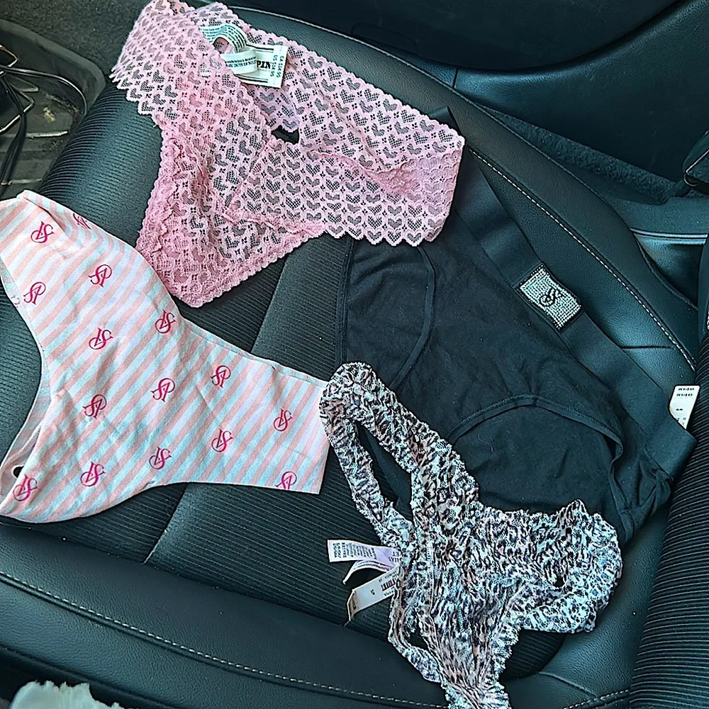 Victoria’s Secret underwear bundle  (4 pairs total)
all brand new with tags - Picture 4 of 8